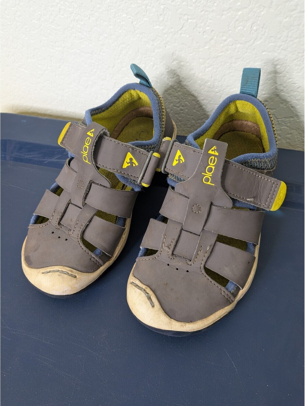 Plae Toddler Fisherman Sandals Gray Blue Hook & Loop Size 11 kids
